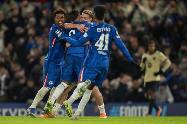 Čelsi uništio Barselonu, Siti se obrukao na Etihadu!