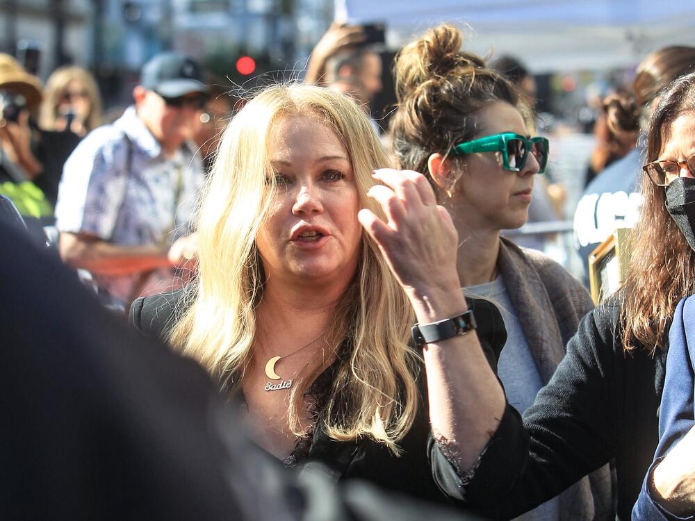 NE MOŽE NI DA POMERI RUKU! Kristina opet završila u bolnici! Govorila da su joj DANI ODBROJANI