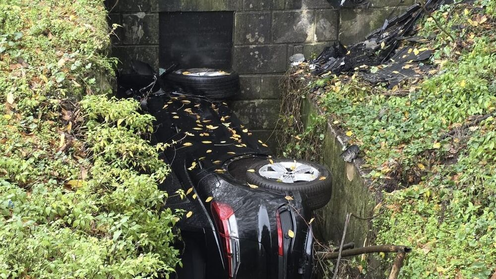 Automobil pronađen na mestu gde je ranije bila spomen ploča