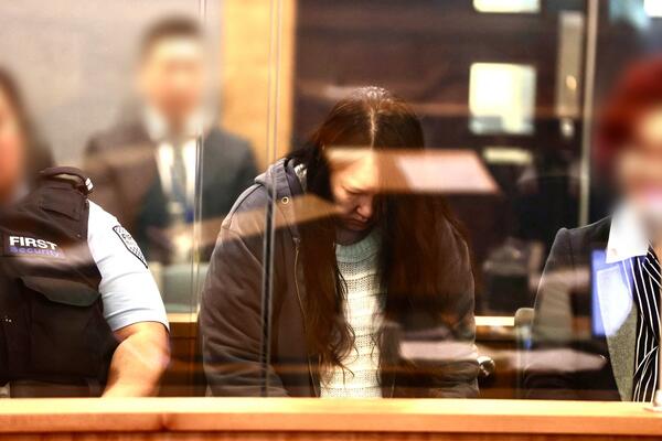 Majka ubila dvoje dece, a njihova tela spakovala u kofere! Detalji jezivog zločina lede krv, dečica pronađena u...