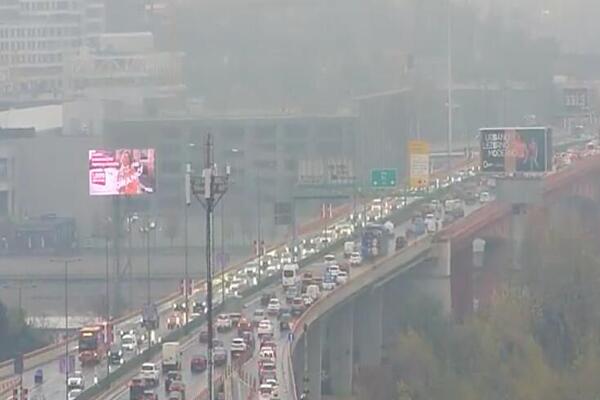 POTPUNA OBUSTAVA SAOBRAĆAJA U BEOGRADU: Kiša, susnežica i kolaps, mostovi ne funkcionišu, sve stoji! (MAPA)