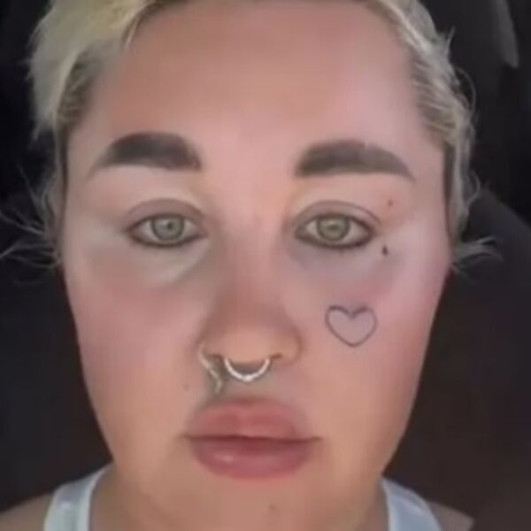 IMALA MILIONE U BANCI, SRBI SE LOŽILI NA NJU, A ONDA.. Spavala na ulici, tetovažama urnisala lice i DEFORMISALA SE