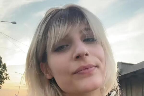 SEĆATE LI SE ISIDORINE ĆERKE? Celo telo joj u tetovažama, a zbog jedne stvari na njoj je PRESLIKANA mama