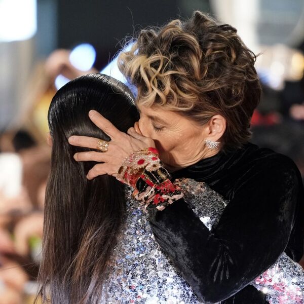 KO SE SEĆA VRELE SARE? Muškarci je sanjali noćima, a njoj se OGADILI - već 20 godina u celibatu, NEĆE DA JE TAKNU