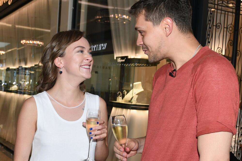 KO JE BIVŠA MILOŠA BIKOVIĆA KOJA JE PALA ZBOG ŠVERCA? On je odjavio 2018., a razlog raskida ZAPARAO UŠI