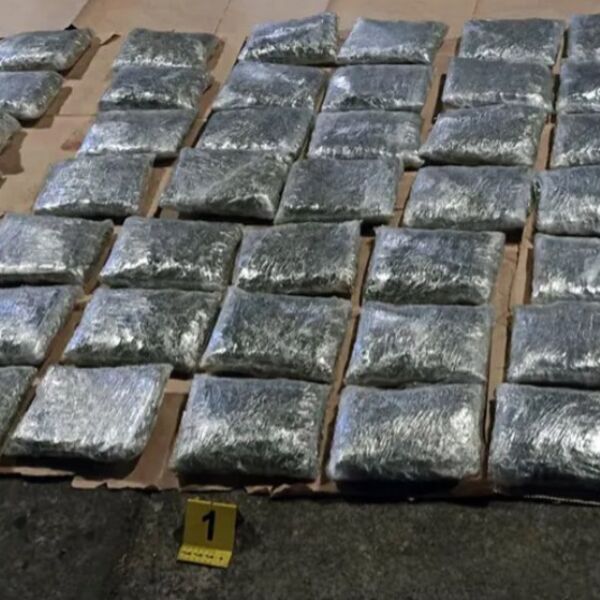 Uhapšen Albanac s hrvatskim pasošem: Oglasio se Ivica Dačić!