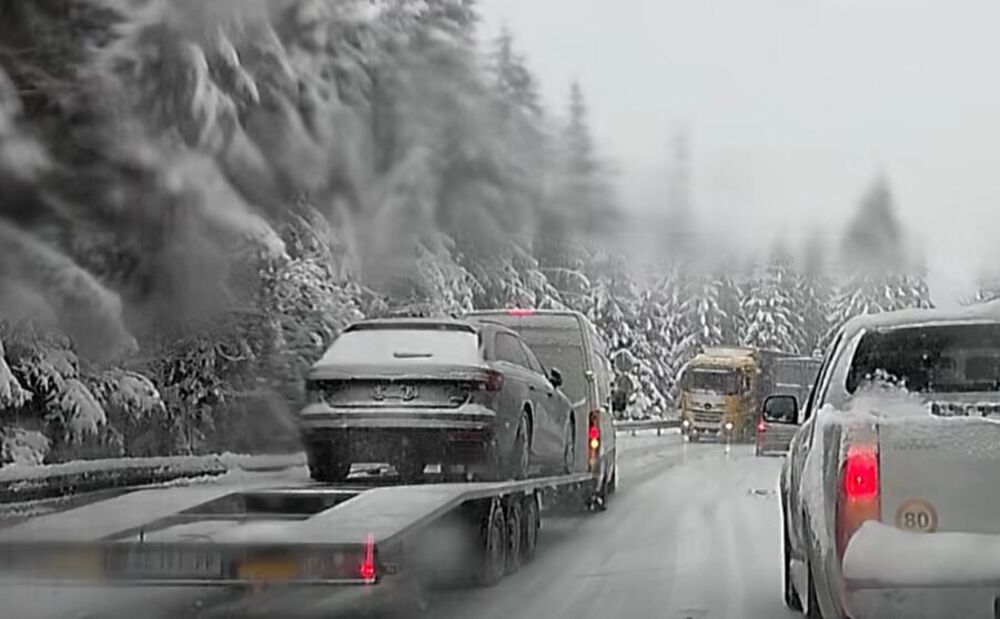 Vozače zavejao jak sneg