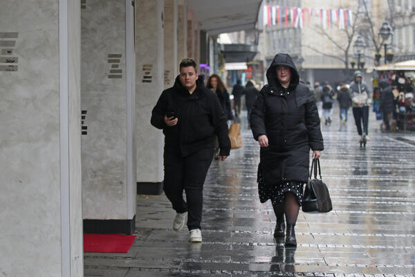 NAKON JUTARNJEG MRAZA STIŽE I KIŠA: Neće biti hladno, ali jedna naporna pojava će pokvariti ceo dan!