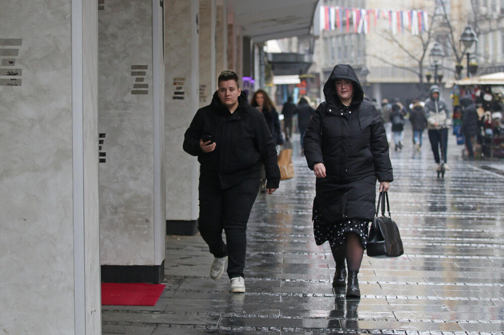 NAKON JUTARNJEG MRAZA STIŽE I KIŠA: Neće biti hladno, ali jedna naporna pojava će pokvariti ceo dan!