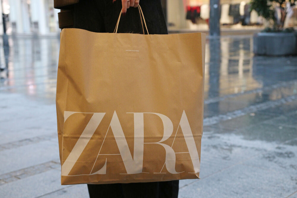 Devojka kupila stvari u Zari