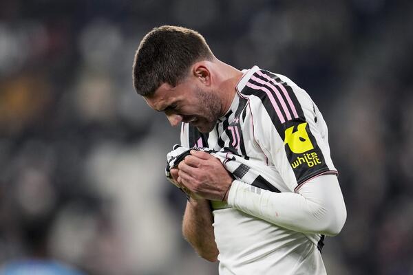 Dušan Vlahović završio godinu zbog povrede?