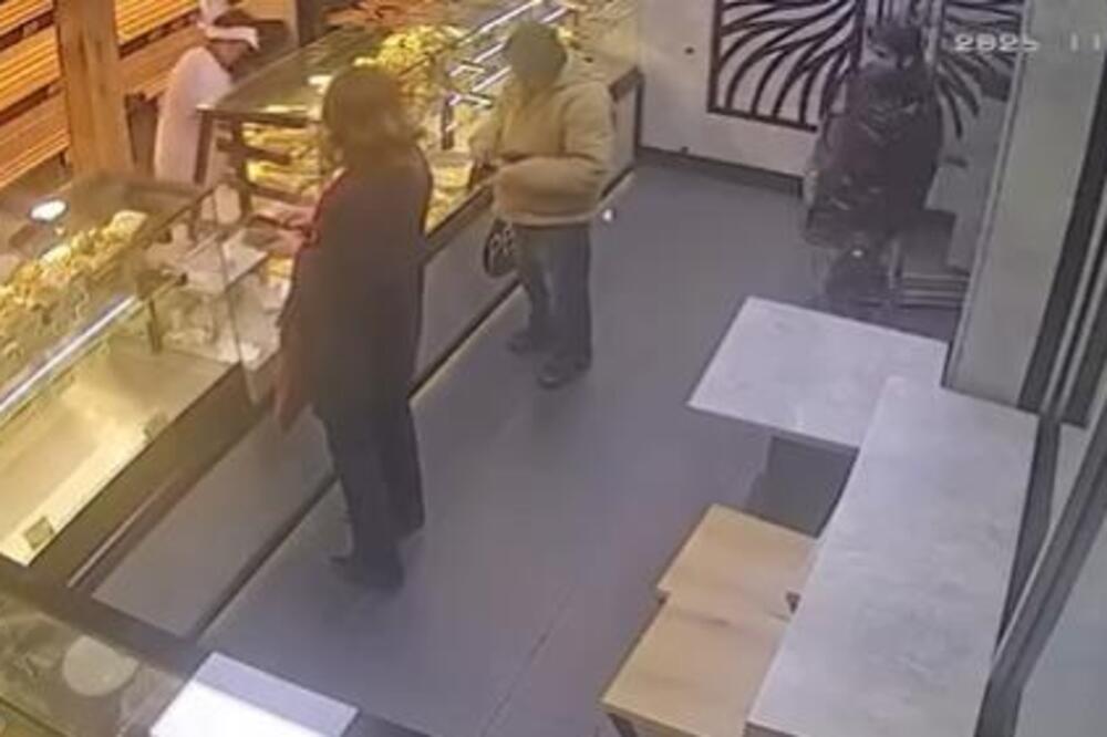 Sramna krađa na Voždovcu: Mlađi muškarac ušao u pekaru sa rukama u džepovima, a onda je uradio ovo! (VIDEO)