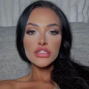 Vatrena crnka izazvala neviđen haos, kad vidite ŠTA NAPLAĆUJE... Ima i detaljan cenovnik - neće vam biti dobro!