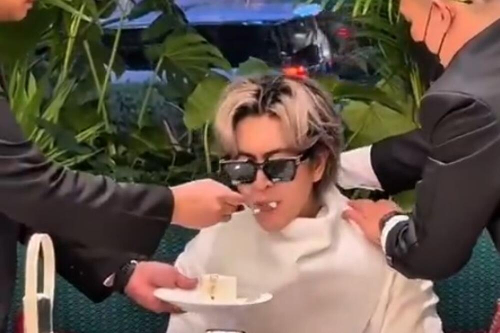 KO JE LIK KOG HRANE TELOHRANITELJI? Snimak iz Luj Viton kafea i tajna koja je uzdrmala celu zemlju - ŠOK ISTINA