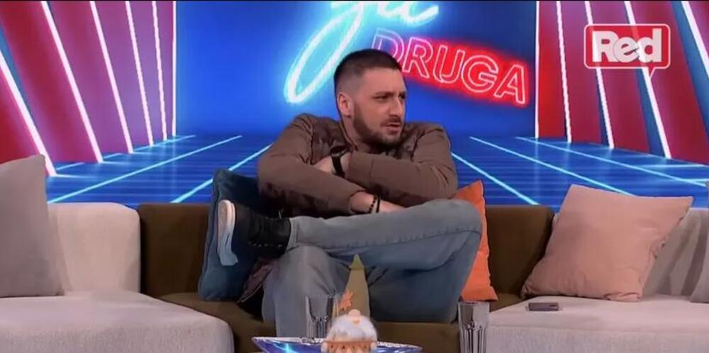 ODAKLE OVAJ ČOVEK NA PINKU? Nekad imao 30 KILA VIŠKA, a sad strahuju da nema šta da jede, ŠOK PRIZOR