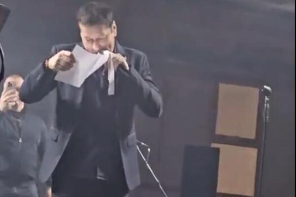 ACO PEJOVIĆ OTKRIO POL DETETA! Uzeo papir i pročitao, svi krenuli da VRIŠTE - "IMAM VEĆ TRI..."