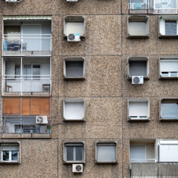 Digitalna platforma za legalizaciju otvorena u 4 sata: U "Pošti Srbije" možete sve da završite, nadležni su za ovo