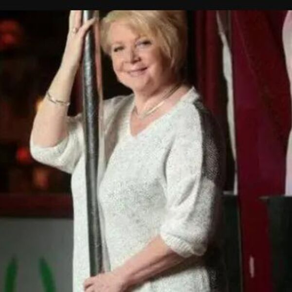 "SPAVAM SA NJIH 14 ZA NOĆ, UDATA SAM, A ŽIVIM SVINGERAJ": Ispovest starije žene šokira! Sve krenulo od muža