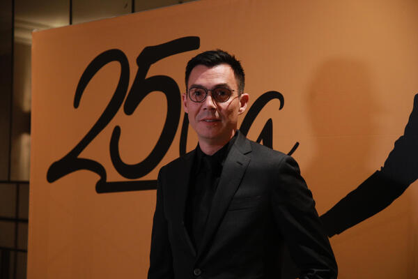 Žena kao ti se sluša već 25 godina! I slavi se kako dolikuje!