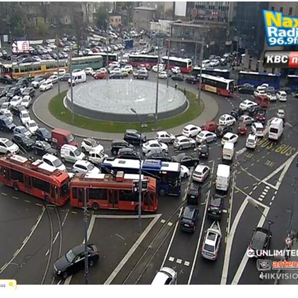 Jutarnji špic napravio kolaps u saobraćaju: Svi putevi u Beogradu zakrčeni, ovde je najgore! (FOTO)