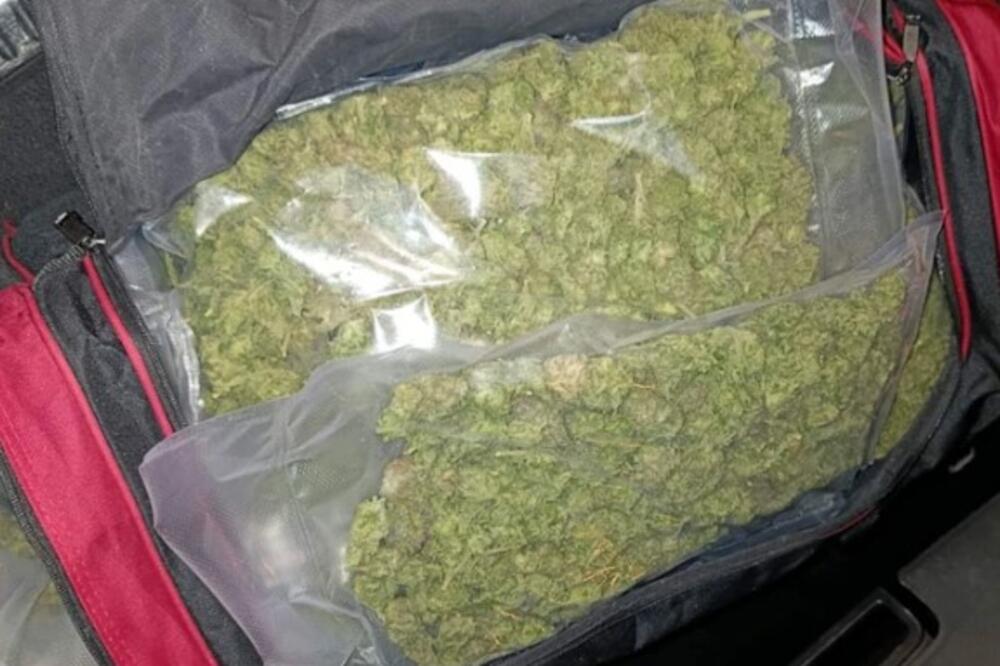 POLICIJA KOD PROKUPLJA ZAUSTAVILA AUTO, A ONDA USLEDIO NEVIĐENI ŠOK! Zbog OVOGA JE UHAPŠEN, hitno se oglasio DAČIĆ!