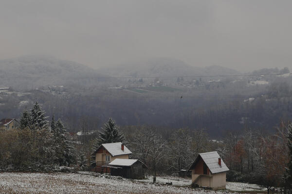 Na prodaju kuća od 160 m2 sa velikim dvorištem za 62.000 evra: Nalazi se na neverovatnom mestu, kako je ovo moguće?