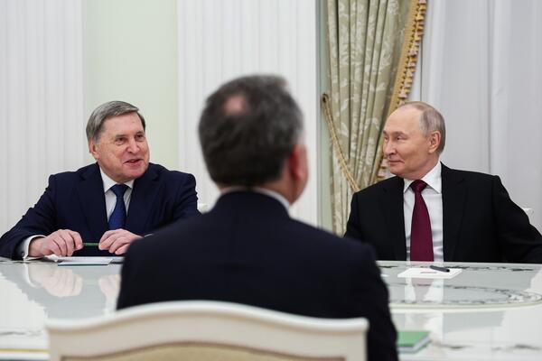 CURE DETALJI SASTANKA SA PUTINOM! Rus jednim potezom oduvao celu planetu, a ON JE BACIO ZELENSKOG NA KOLENA! (FOTO)