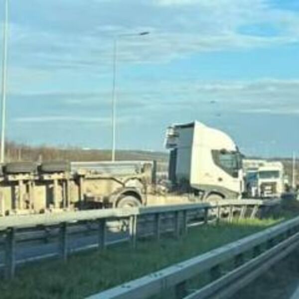 PARALISAN SAOBRAĆAJ U OVOM DELU BEOGRADA: Sve stoji u mestu, OVO JE RAZLOG (FOTO)