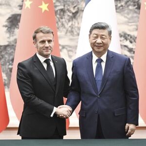 Si razgovarao sa Makronom