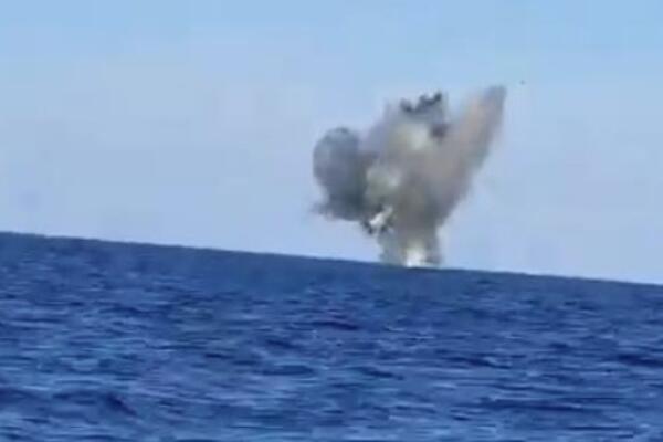 Rumuni razneli ukrajinsku "Morsku bebu": Objavljen snimak razaranja pomorskog drona, Kijev tvrdi da... (VIDEO)