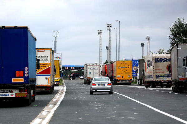 Neverovatno stanje na granicama u Srbiji! Oglasio se AMSS