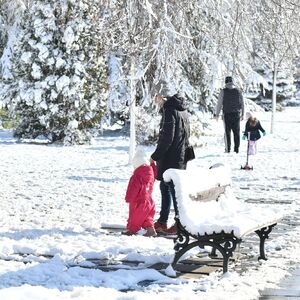 Večeras će se ovi delovi Srbije zabeleti, pašće čak 10 cm snega! Za vikend se očekuje nastavak padavina i ovde!