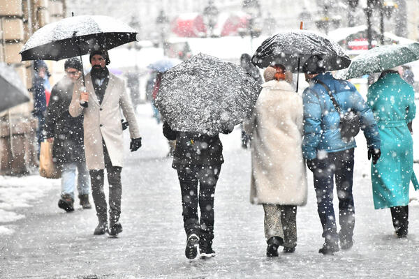 Red kiše, red košave sve do vikenda, a onda... Evo kada će konačno pasti sneg, prognozira se tek za ovaj datum!