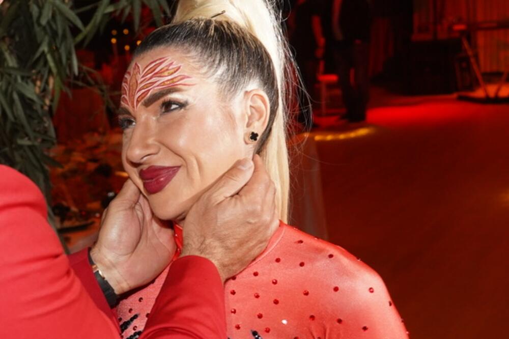 Ovakvu Jovanu Jeremić nikad niste videli: Pojavila se usred emisije i...(FOTO)