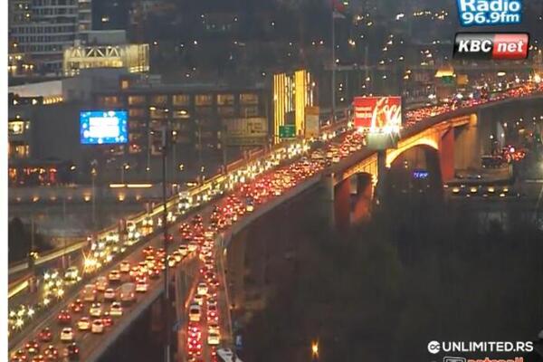 Kolaps na ulicama Beograda! U ovim ulicama je potpuni haos, nema igla gde da padne, vozila mile! (FOTO)