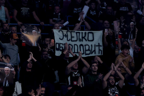Čitava Arena izviždala košarkaše Partizana! (Video)