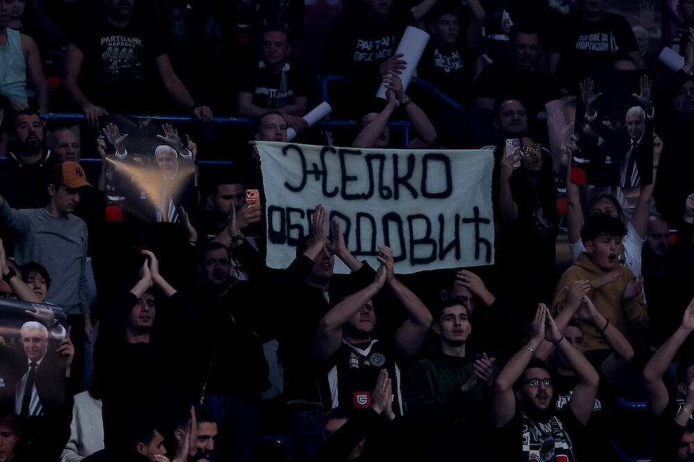 Čitava Arena izviždala košarkaše Partizana! (Video)