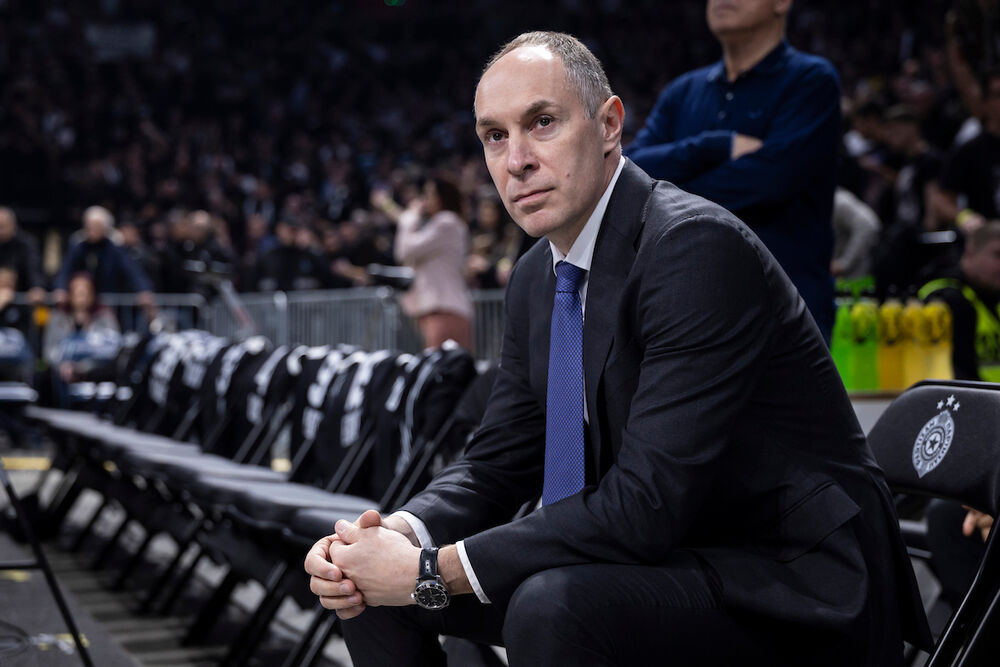 Mirko Ocokoljić na utakmici Partizana i minhenskog Bajerna