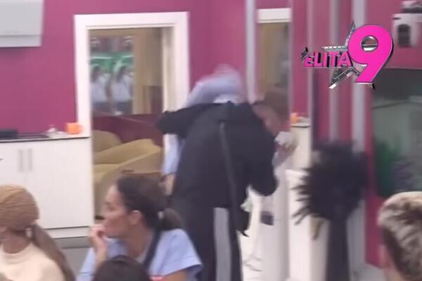 MAMA I TATA SE KRVNIČKI POTUKLI NA PINKU, ONA DOŽIVELA NERVNI SLOM! Sada je kraj? Stigao i ADVOKAT