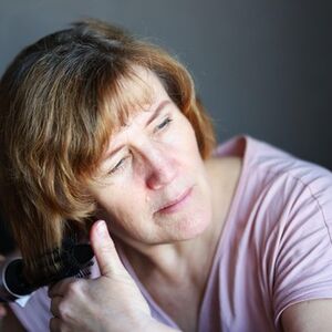 Porodica gledala TV, pa čula buku u hodniku: Olga se osmelila da vidi šta se dešava, a onda ju je udarila KAP!