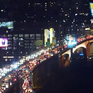 Popodnevni špic, plus petak - recept za haos u saobraćaju! Evo gde je najkritičnije, vozila stoje u krcatim trakama