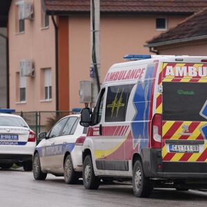 Nađena tela dva muškarca i jedne žene: Stravična saznanja u porodičnoj kući u Čačku