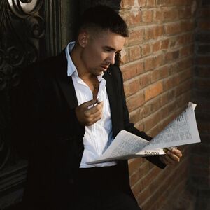 "BEZ STRASTI - NIŠTA!" Pevač bi snimao vrele scene sa rođenom ženom? Simićev odgovor za Espreso podigao prašinu