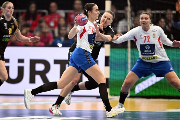 BRUKA RUKOMETAŠICA SRBIJE! Pobeda ili nerešeno trebalo za četvrtfinale - na kraju debakl od Crne Gore!