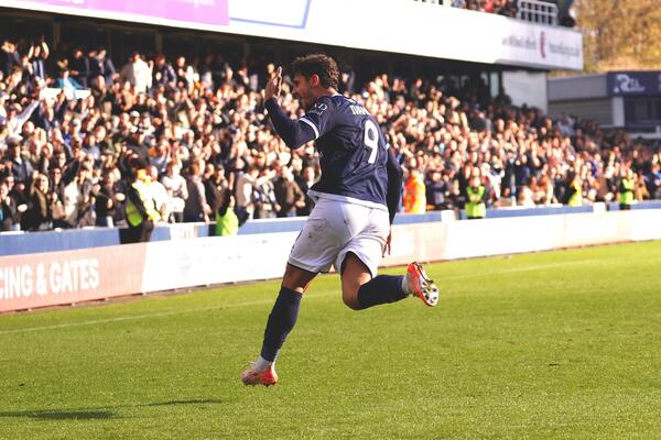 Mihailo Ivanović utišao Bristol i vodi Milvol ka Premijer ligi (Video)