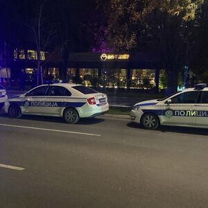 BORE MU SE ZA ŽIVOT! Navijač pogođen sa 8 metaka - cure informacije o pucnjavi u restoranu na Novom Beogradu