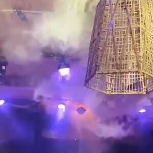 Prvi snimci požara u Indiji lede krv u žilama: Plafon gori, ljudi vrište i beže na sve strane (VIDEO)