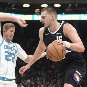 Nikoli Jokiću skok falio za tripl-dabl - Denver u Šarlotu ostvario 10. pobedu zaredom u gostima (Video/Foto)