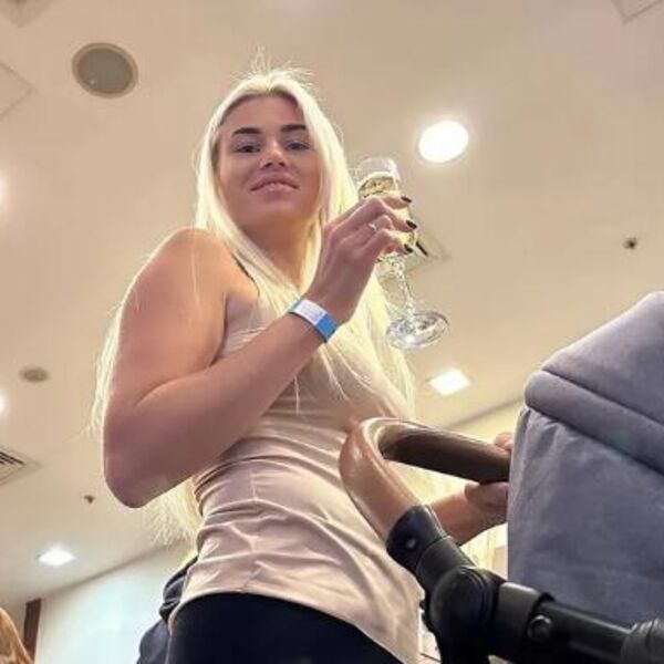 ANA STAVILA SINA U VAKUUM KESU, A ONDA... Uznemirujuć snimak razbesneo milione - SAMO JE VIKNUO "MAMA"! (VIDEO)