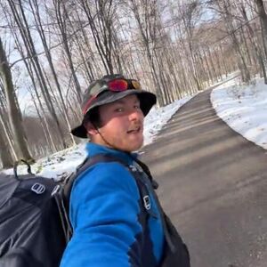 "ODMAH SI OSETIO PRAVE ČARI SRBIJE" Mladić koji pešači od Londona do Istanbula stigao u našu zemlju, pa... (VIDEO)